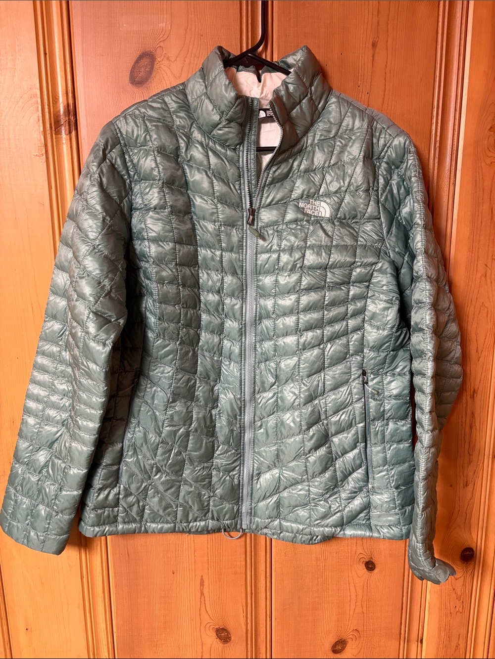 The North Face Women's Quilted Puffer Jacket — Sage Green
